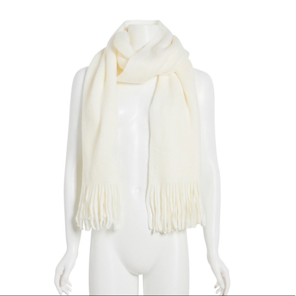 STEVE MADDEN super- soft knit muffler scarf